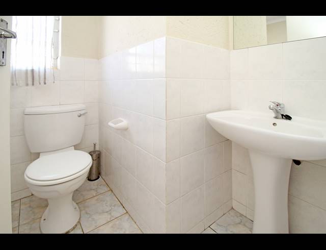 2 BEDROOM HOUSE FOR SALE IN SUNNINGHILL